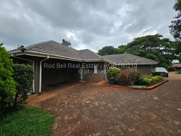 6 Bedroom House for Sale in Northwood, Harare