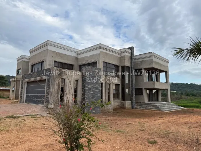 Townhouse/Cluster for Sale in Quinnington, Harare