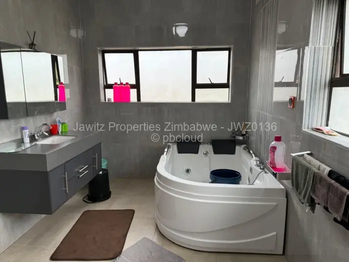 Townhouse/Cluster for Sale in Quinnington, Harare