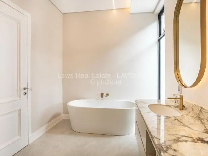 7 Bedroom House for Sale in Borrowdale, Harare