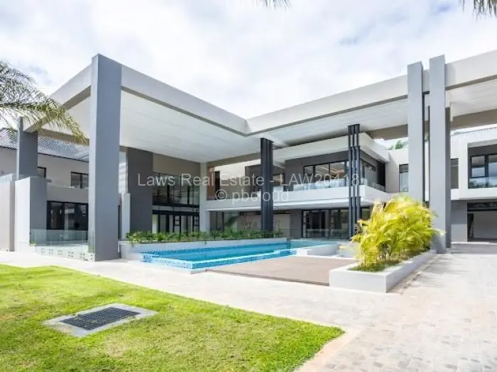 7 Bedroom House for Sale in Borrowdale, Harare