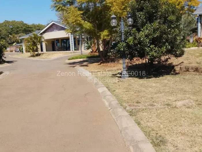 Townhouse/Cluster to Rent in Ballantyne Park, Harare