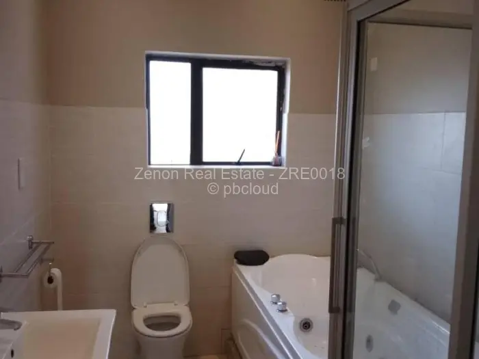 Townhouse/Cluster to Rent in Ballantyne Park, Harare