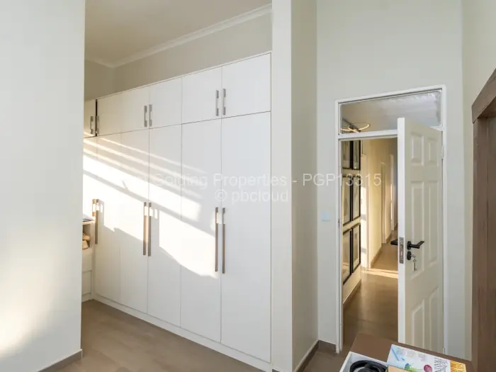 Townhouse/Cluster for Sale in Avondale West, Harare