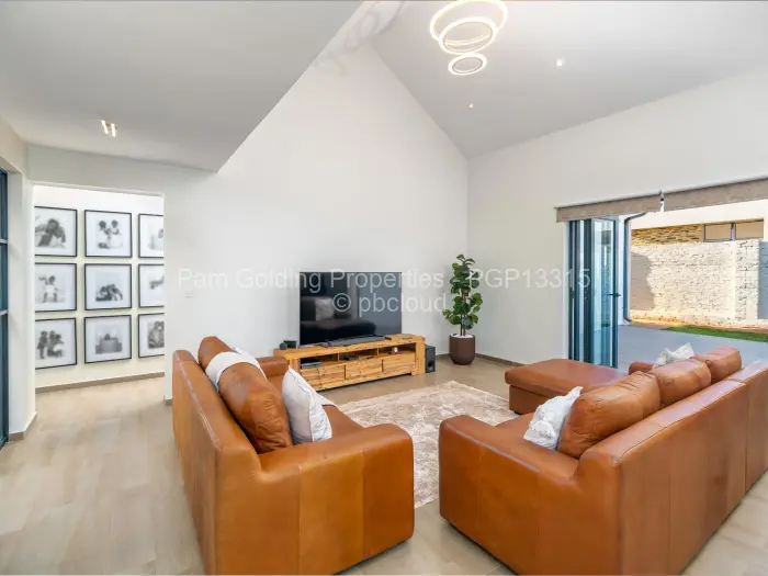 Townhouse/Cluster for Sale in Avondale West, Harare