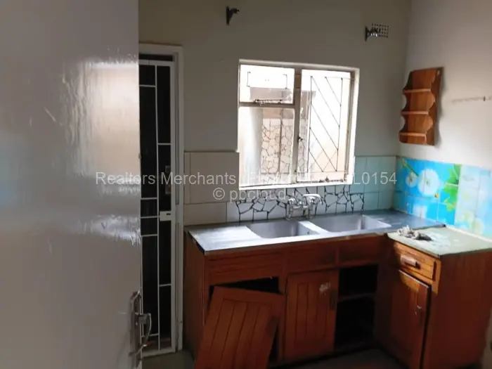 4 Bedroom House to Rent in Glen View, Harare