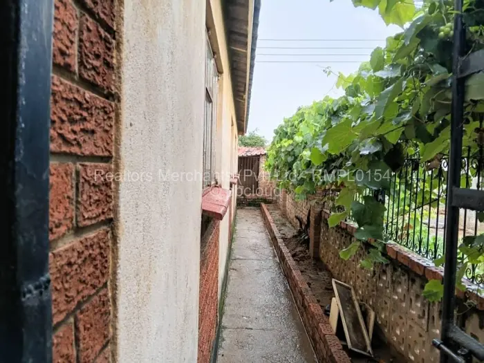 4 Bedroom House to Rent in Glen View, Harare