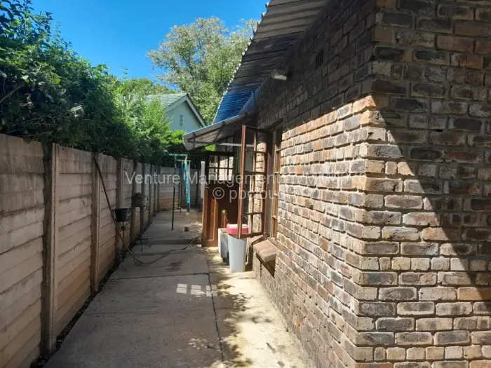 2 Bedroom Cottage/Garden Flat to Rent in Strathaven, Harare