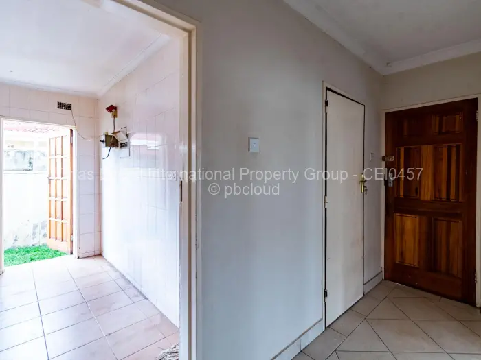 3 Bedroom House for Sale in Mainway Meadows, Harare