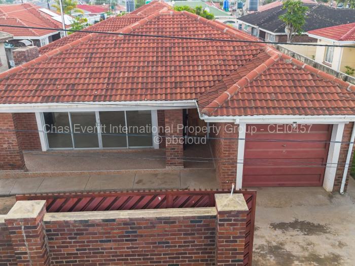 3 Bedroom House for Sale in Mainway Meadows, Harare