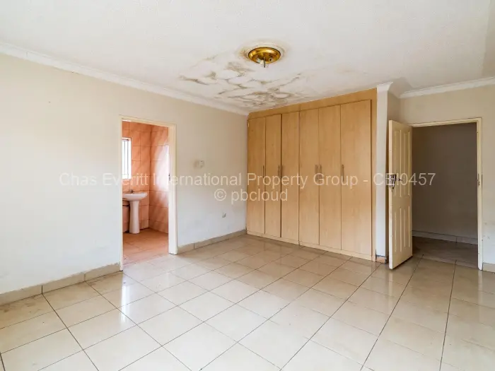 3 Bedroom House for Sale in Mainway Meadows, Harare