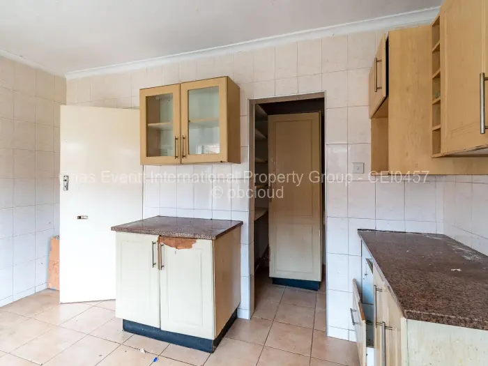 3 Bedroom House for Sale in Mainway Meadows, Harare