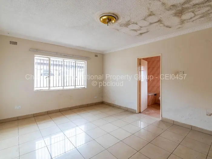 3 Bedroom House for Sale in Mainway Meadows, Harare