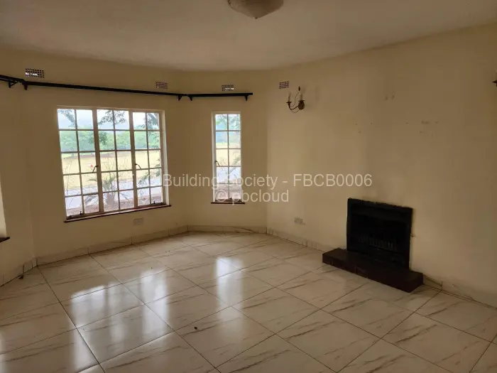 Townhouse/Cluster to Rent in Borrowdale Brooke, Harare