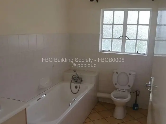 Townhouse/Cluster to Rent in Borrowdale Brooke, Harare