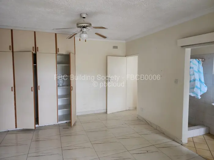 Townhouse/Cluster to Rent in Borrowdale Brooke, Harare