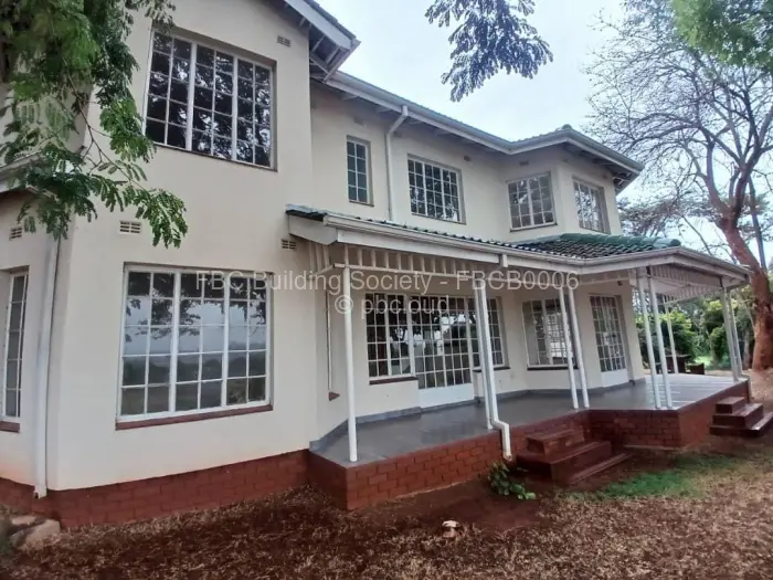 Townhouse/Cluster to Rent in Borrowdale Brooke, Harare