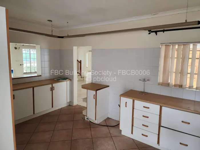 Townhouse/Cluster to Rent in Borrowdale Brooke, Harare