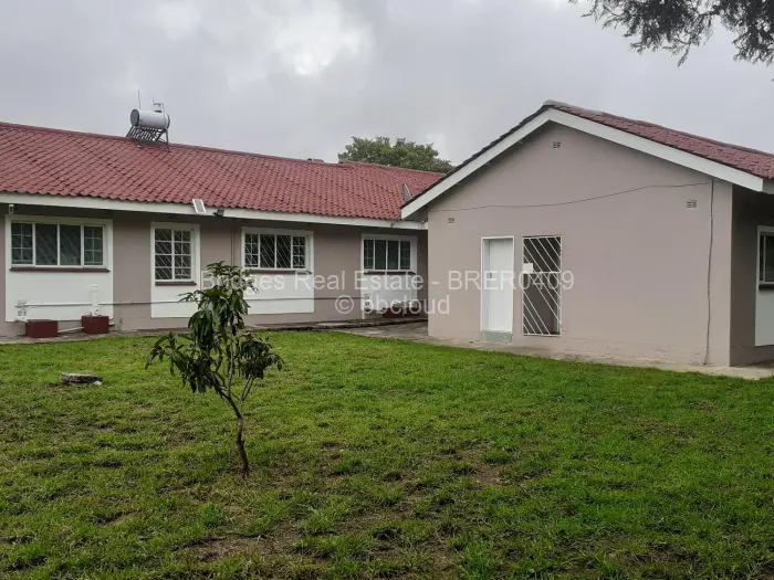4 Bedroom House for Sale in Zimre Park, Harare