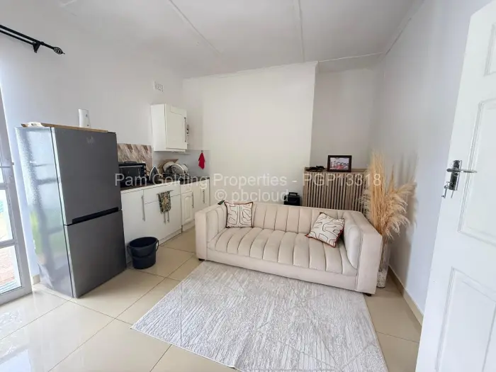 7 Bedroom House for Sale in Malindela, Bulawayo