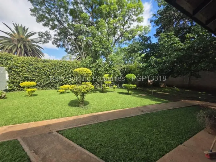 7 Bedroom House for Sale in Malindela, Bulawayo