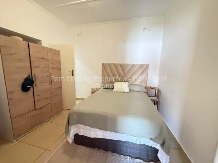 7 Bedroom House for Sale in Malindela, Bulawayo