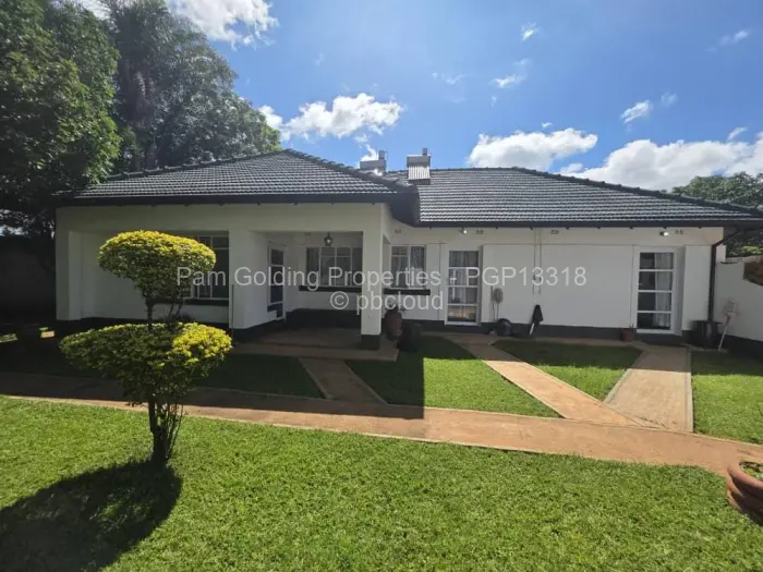 7 Bedroom House for Sale in Malindela, Bulawayo