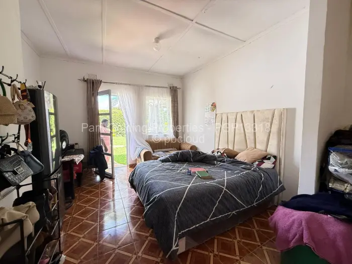 7 Bedroom House for Sale in Malindela, Bulawayo