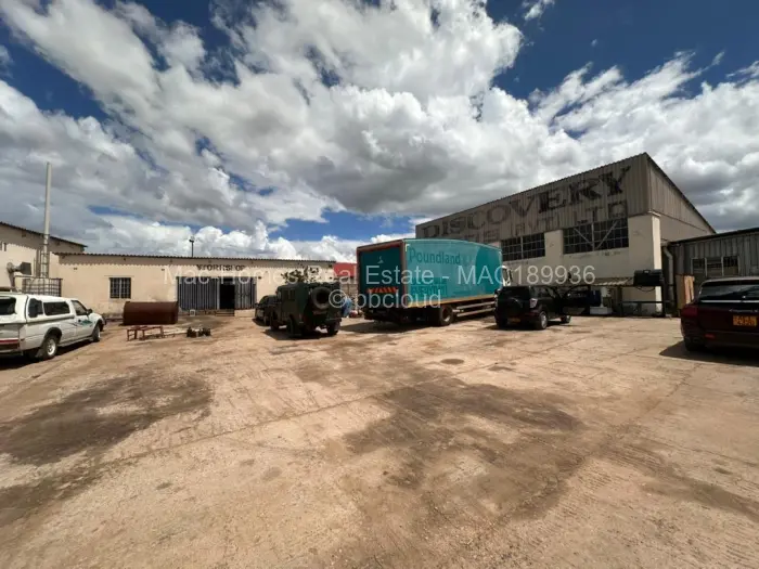Commercial Stand for Sale in Windsor Park, Ruwa