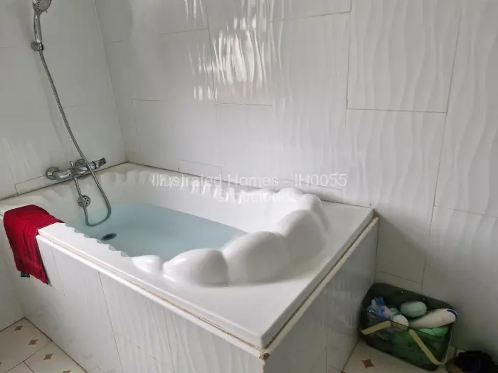 5 Bedroom House for Sale in Marlborough, Harare