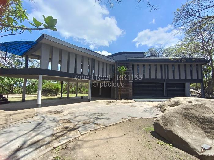 5 Bedroom House to Rent in Sentosa, Harare