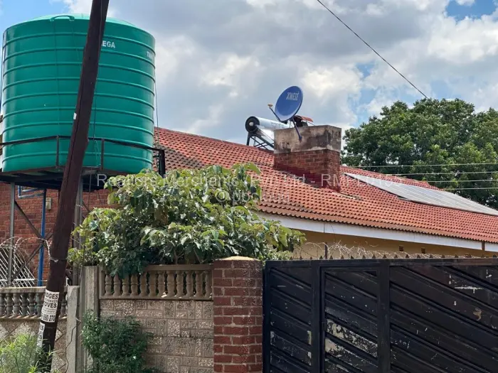 4 Bedroom House to Rent in Marlborough