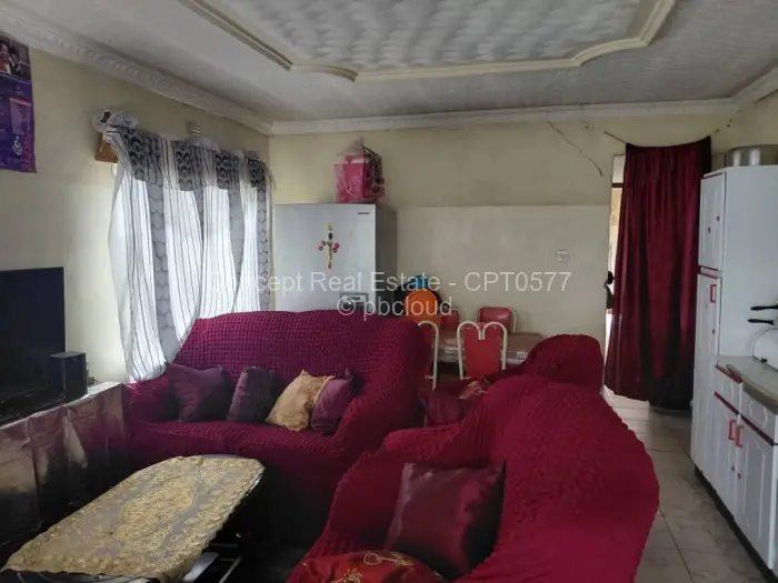 4 Bedroom House for Sale in Chitungwiza, Chitungwiza