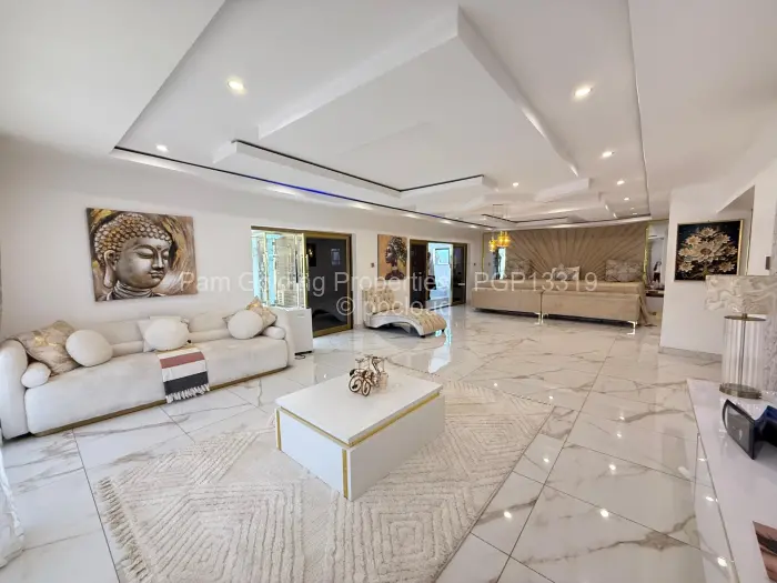 4 Bedroom House for Sale in Ilanda, Bulawayo