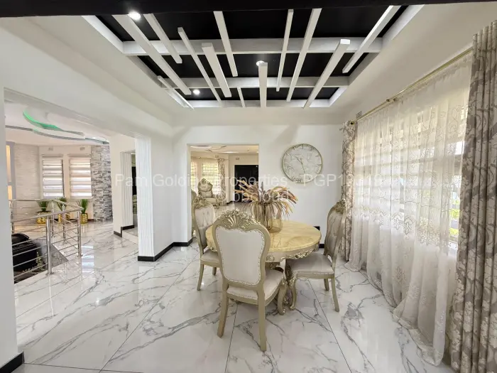 4 Bedroom House for Sale in Ilanda, Bulawayo