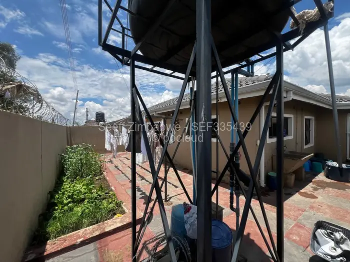 4 Bedroom House to Rent in Marimba Park