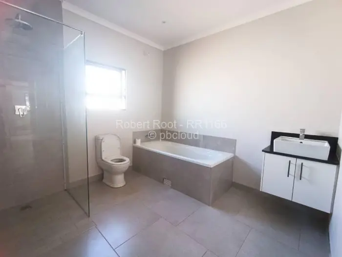 3 Bedroom House to Rent in Chisipite, Harare