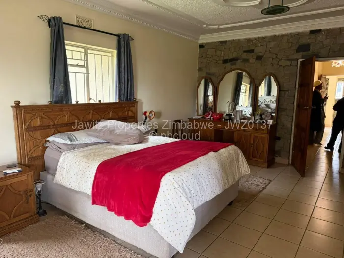 6 Bedroom House for Sale in Gunhill, Harare