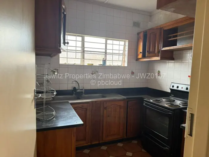 6 Bedroom House for Sale in Gunhill, Harare