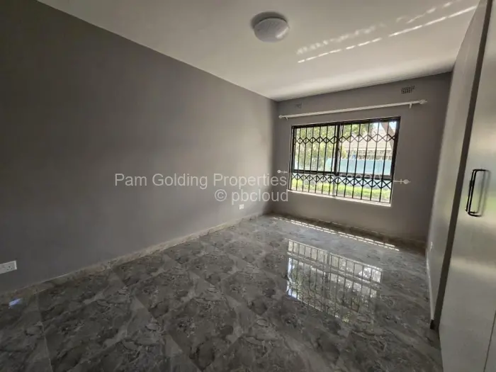 Townhouse/Cluster to Rent in Waterfalls