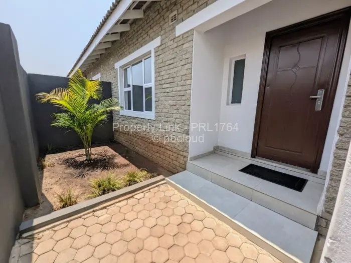 Townhouse/Cluster for Sale in Greendale North, Harare