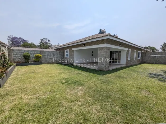 Townhouse/Cluster for Sale in Greendale North, Harare