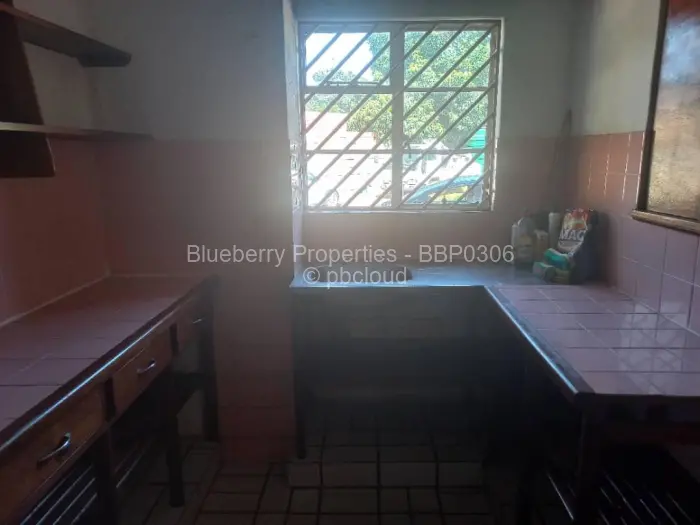 2 Bedroom Cottage/Garden Flat to Rent in Marlborough, Harare