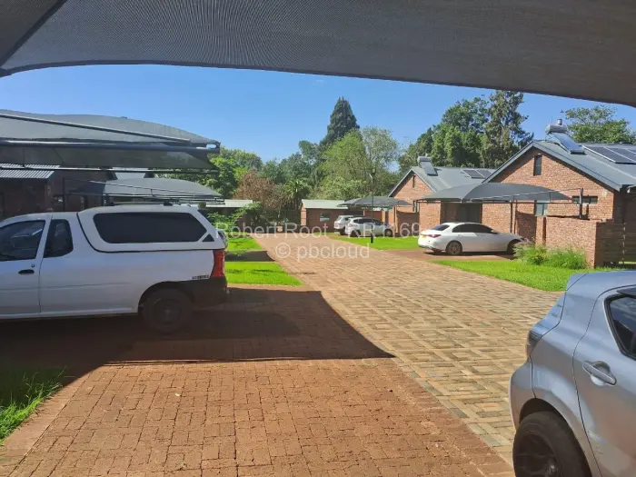 Townhouse/Cluster for Sale in Greendale North, Harare