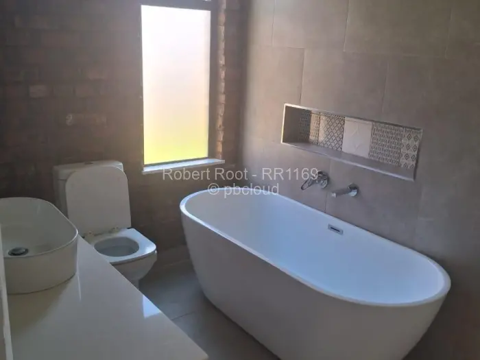 Townhouse/Cluster for Sale in Greendale North, Harare