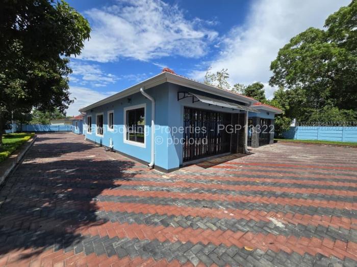 Flat/Apartment to Rent in Waterfalls, Harare