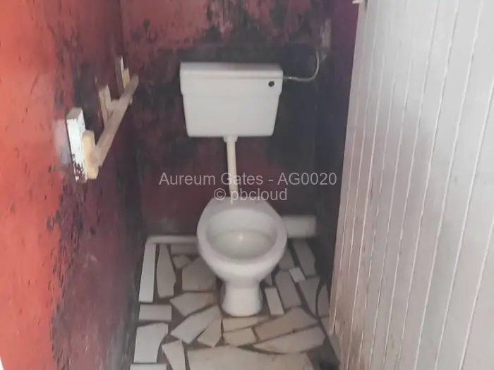 1 Bedroom House for Sale in Mufakose, Harare