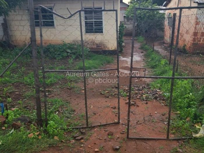 1 Bedroom House for Sale in Mufakose, Harare