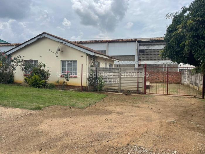 2 Bedroom Cottage/Garden Flat to Rent in Hillside, Harare