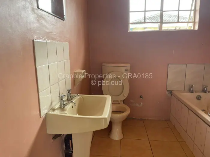 2 Bedroom Cottage/Garden Flat to Rent in Hillside, Harare
